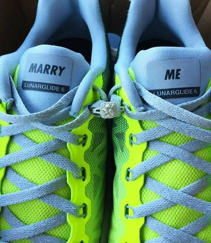 "A Woman I Know Runs Marathons And Just Got Proposed To Via Sneakers"