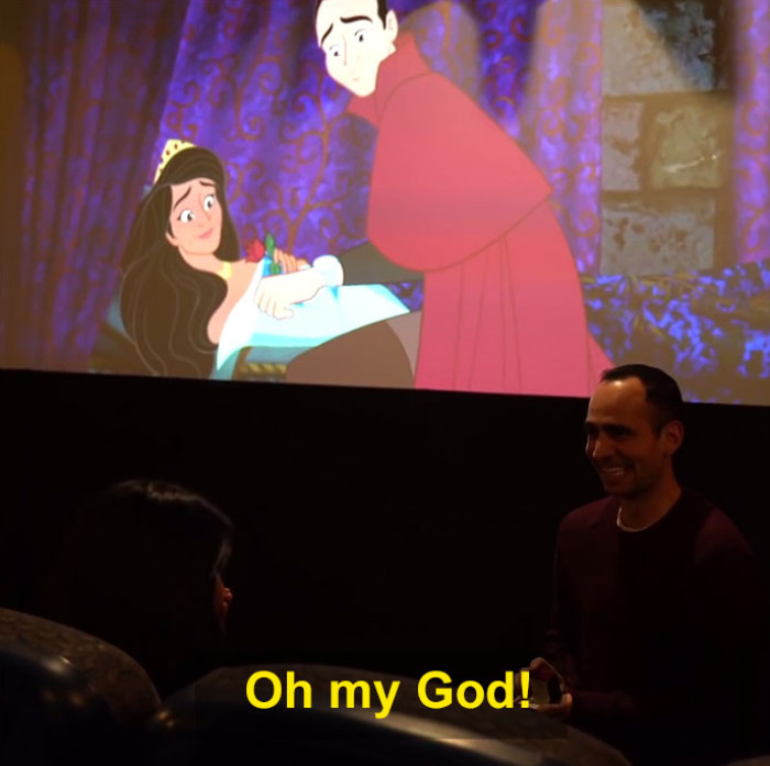 Lee knelt down on one knee and asked for his girlfriend's hand.