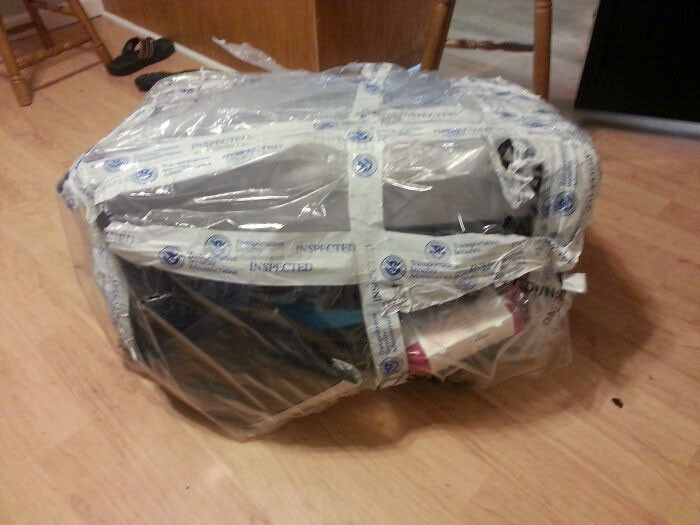22. What The TSA Does With Your Luggage When They Can't Close It Back