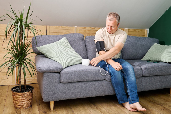 Doctor discussing erectile dysfunction and heart health risks with a patient