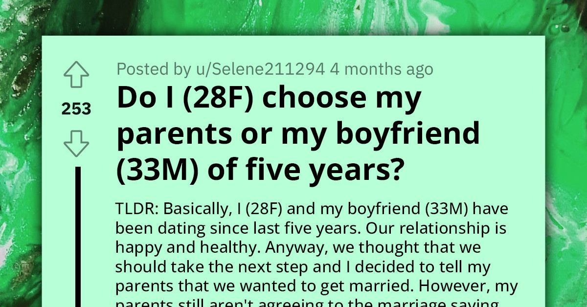 Young Woman Needs To Choose Between Her Boyfriend And Her Family's Expectations