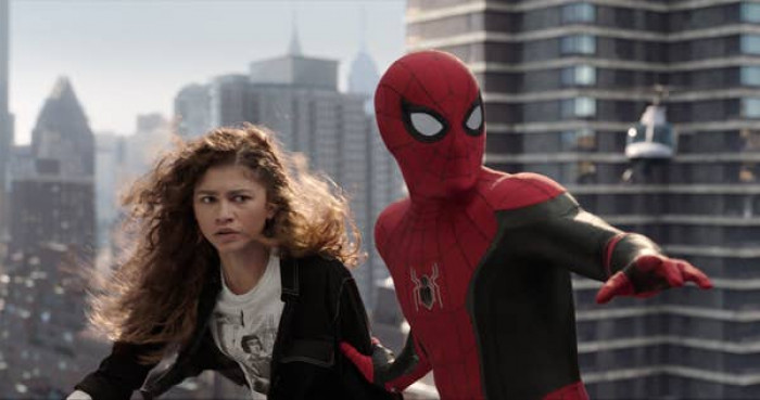 6. Tom Holland confessed to his interviews at SiriusXM that he farted on Zendaya while working on a swinging stunt for Spider-Man: No Way Home.