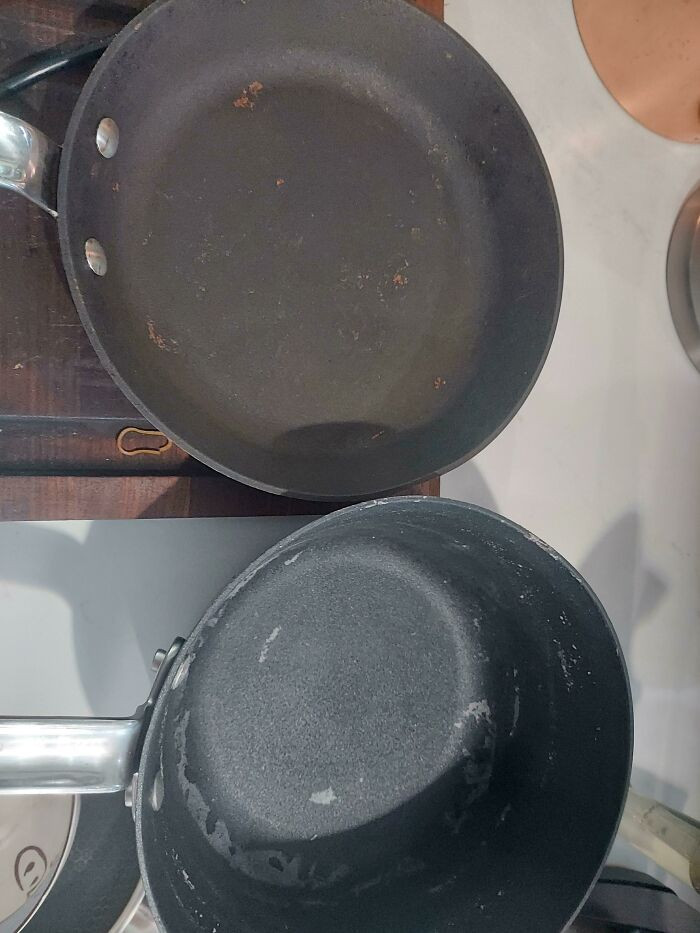 "My Adult Boyfriend Thinks This Counts As Clean (No, That's Not Rust)"