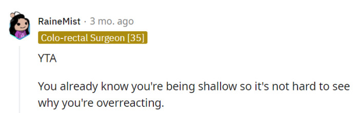 OP's shallow reaction to wedding colors is like getting stuck in the kiddie pool of friendship. A true friend can dive deeper!