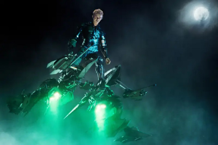 13. Dan DeHaan dropped 7 pounds in two days while filming The Amazing Spider-Man 2 because of how much he was sweating in his Green Goblin costume.