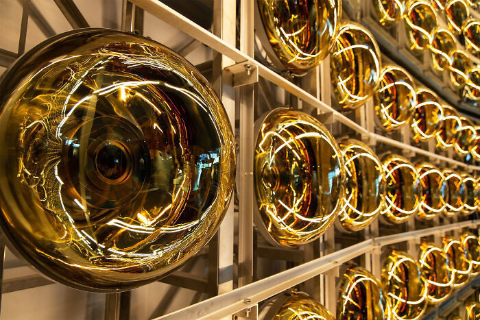 "Super-Kamiokande Observatory Photomultiplier Tube Array"