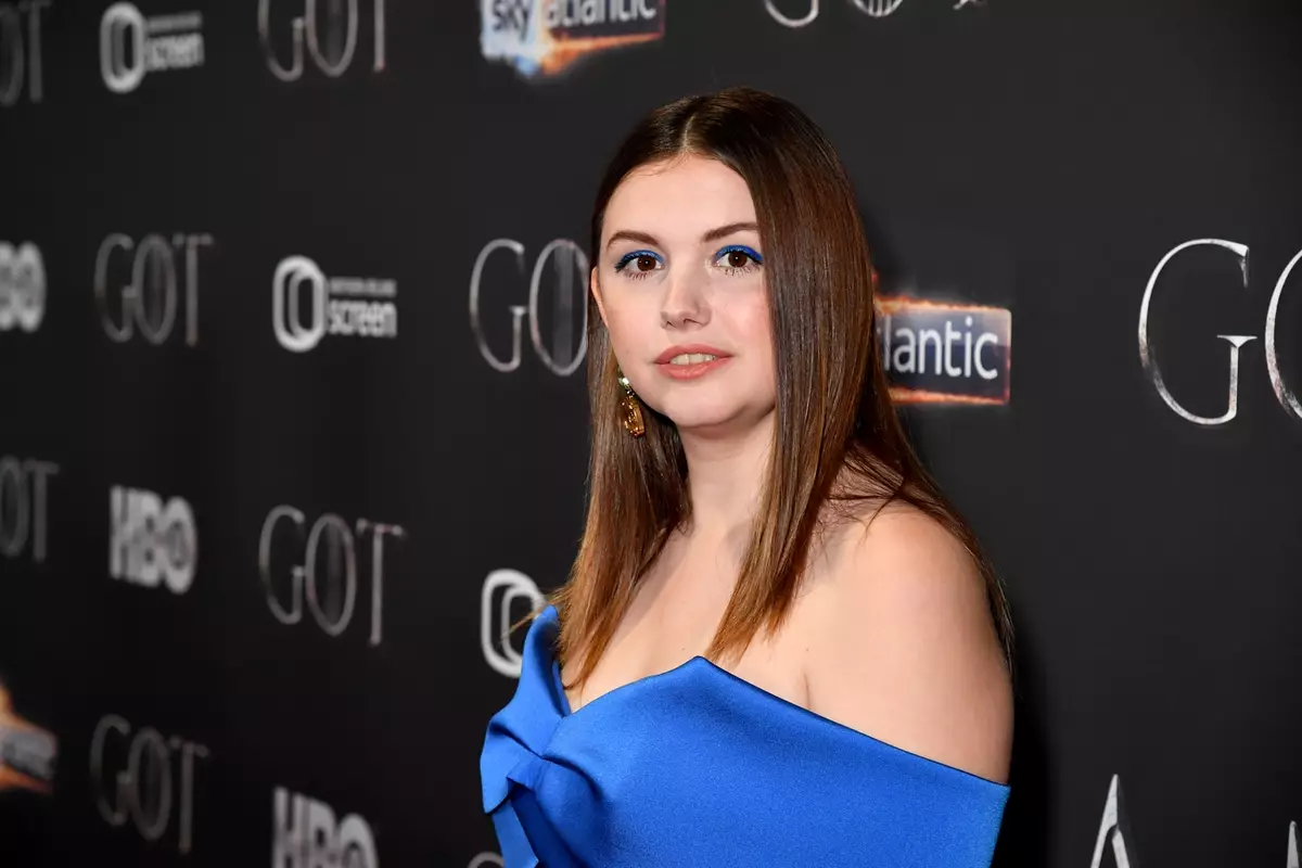 In The Make-Believe, Murray opens up about how the cult manipulated her during a period of emotional vulnerability.