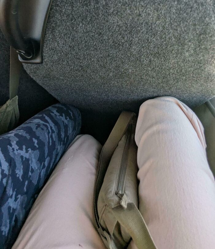 "Old Lady Reclined Her Seat Fully In A Bus. I Am 5ft Tall And The Seat Is Still Close To My Knees"