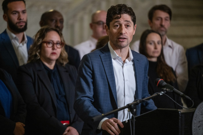 Minneapolis Mayor Frey responds to JD Vance’s immigration remarks amid community fears.