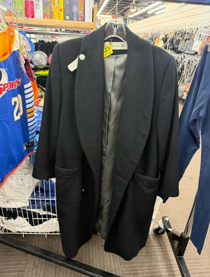 "Picked Up This 100% Cashmere Dior Coat That Ended Up Being An Extra 20% Off Too. Paid $64"