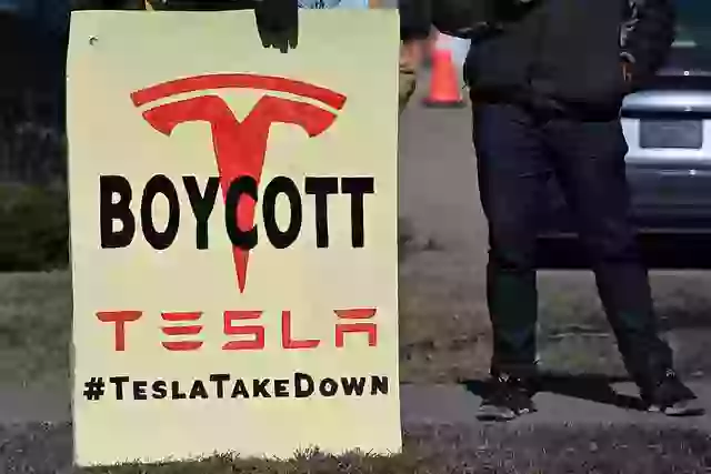 Tesla Stock Tumbles After Musk’s Fallout with Trump