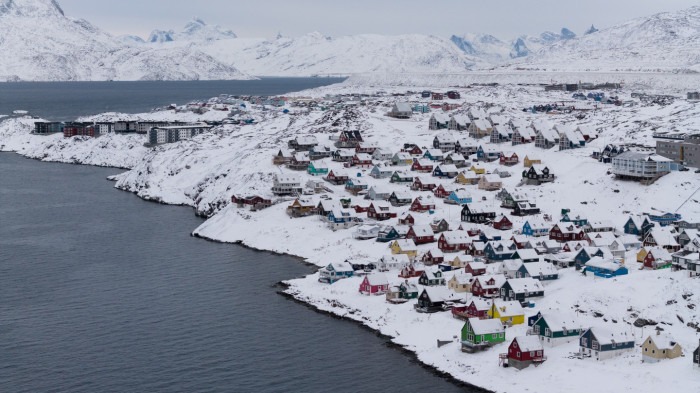 European troops deploy in Greenland, highlighting Arctic military expansion and instability risks