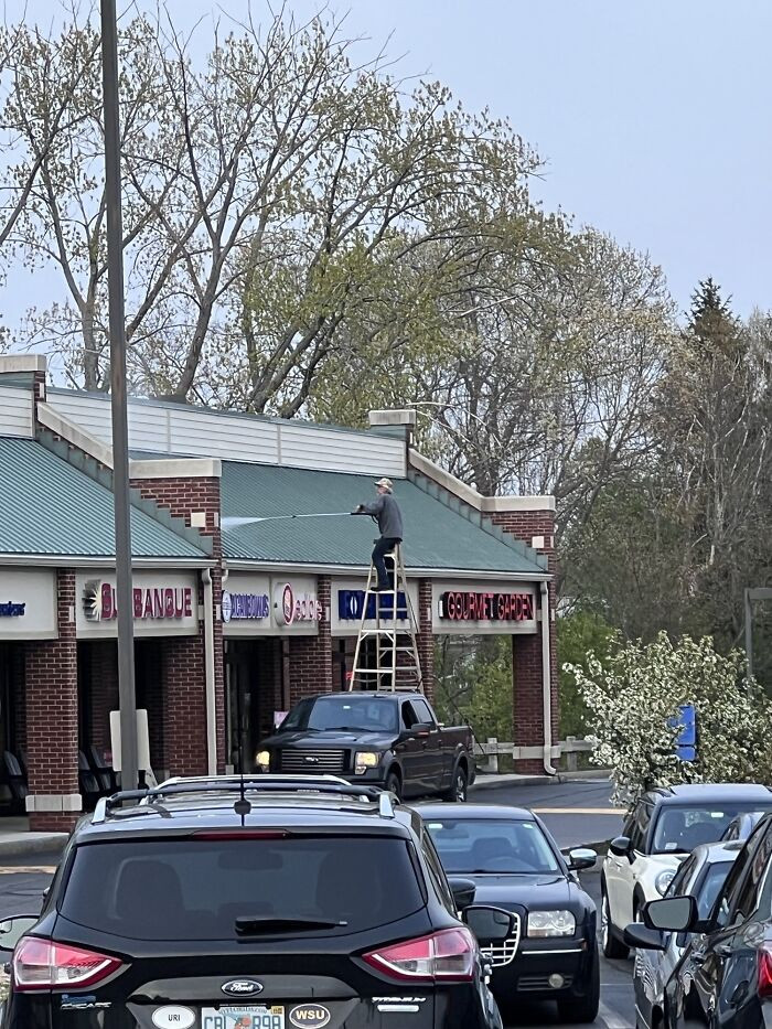 35. The Truck Was Driving For Maximum Power Washing Efficiency