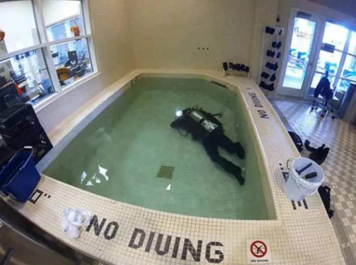 22. This diver has some explaining to do