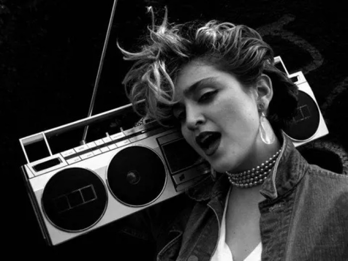 10. With boomboxes, you could start a dance party with your friends anywhere...