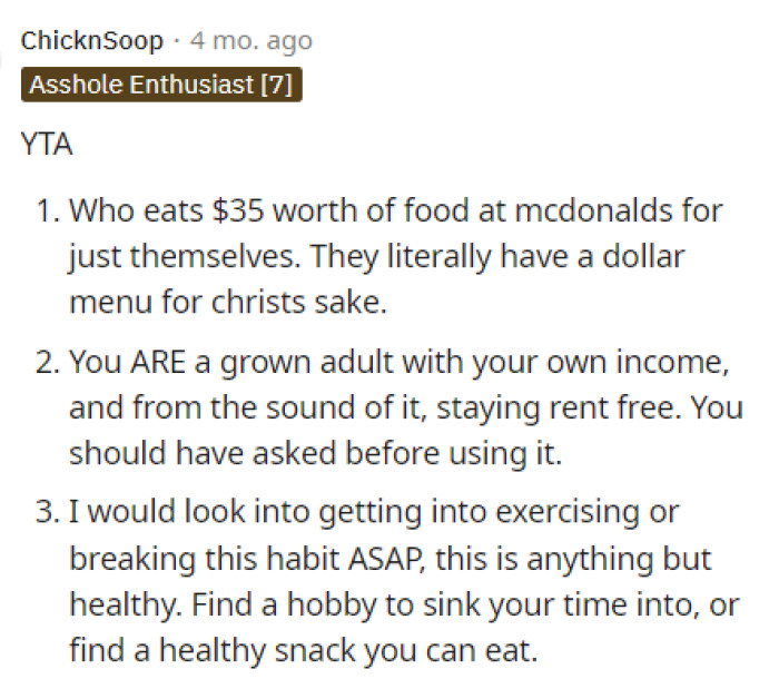 People quickly came to the comments and let OP know that, yes, she was TA for taking the money that wasn't hers.