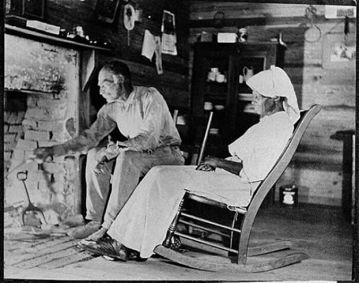 "Mack Hunt, And His Wife Emma Hunt, Née Mccoy, Circa 1910. They Were Formerly Enslaved On My Family's Georgia Plantation. Mack Might Be A Relative"