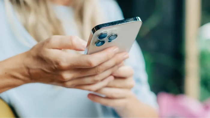 iPhone display with call handling controls, comparing locked versus unlocked call silencing