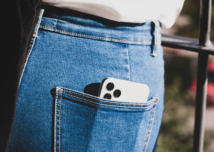 23. Shallow back pockets