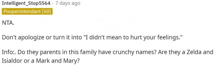 She doesn't exactly deserve an apology, but both parties were wrong in the situation.