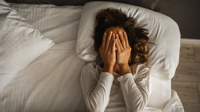 Timeline showing sleep deprivation effects on cognition, safety, microsleeps risks