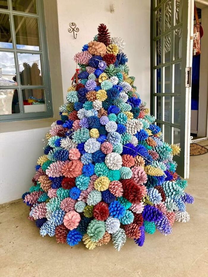 Christmas tree made of pine cones