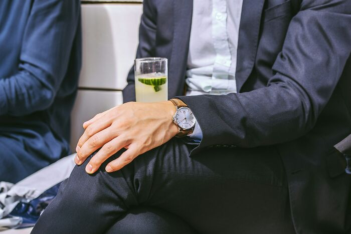 Nervous Flyers: Leave the Martinis on the Ground