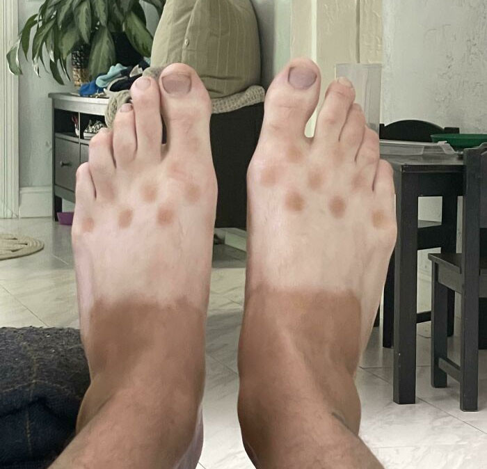 41. If you're wondering what a Crocs tan looks like.