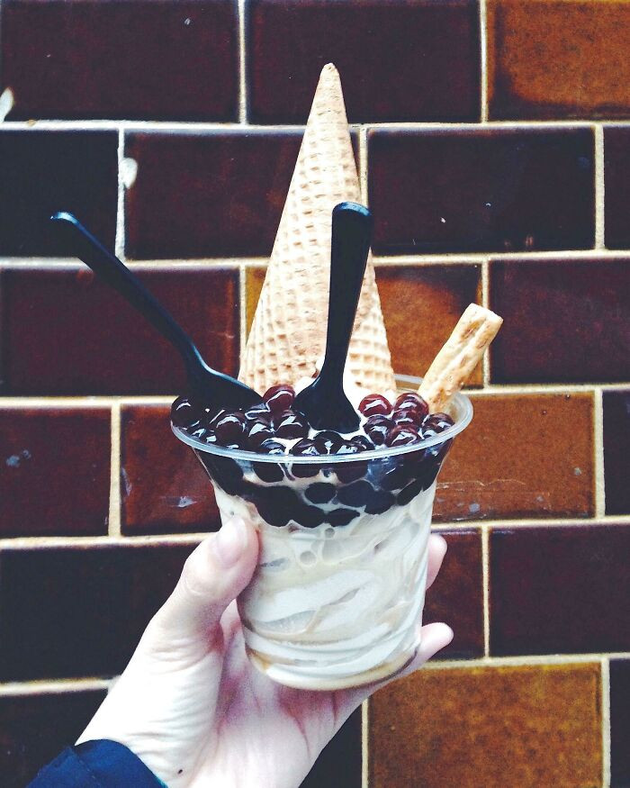 Earl Grey Milk Tea Ice Cream (With Boba Pearls)