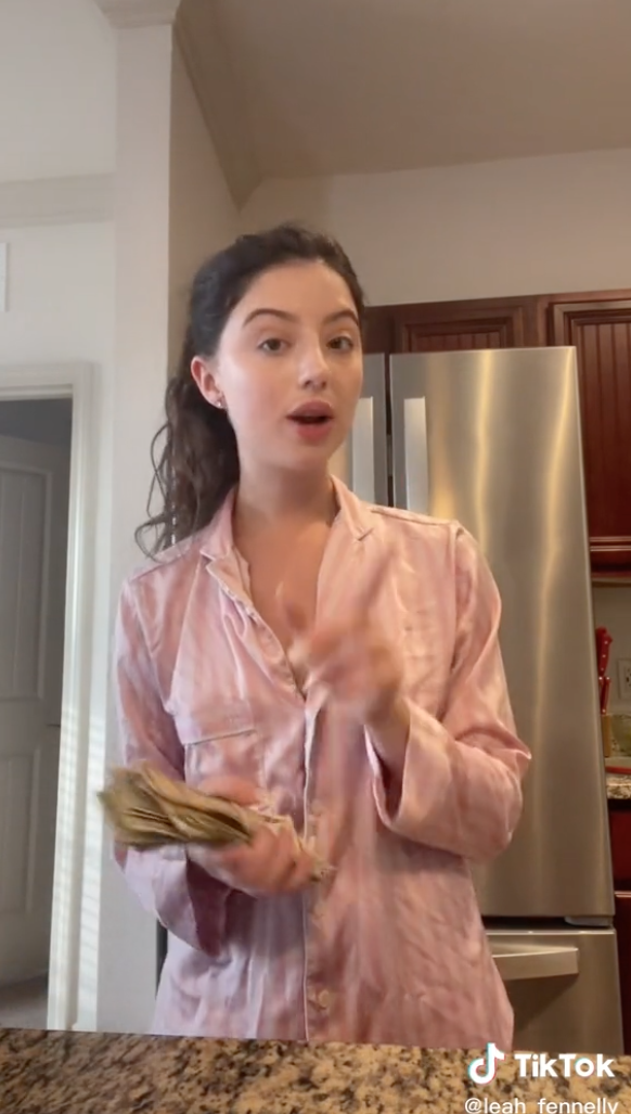 She counted up her total tips and ended up with $382