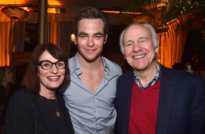 2. Chris Pine's dad is Robert Pine, who is an actor and director.
