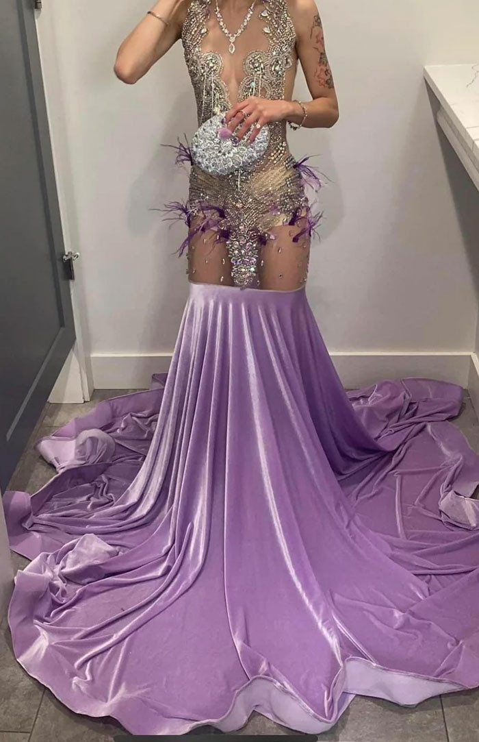 "Poorly Designed Prom Dress From Local HS…"