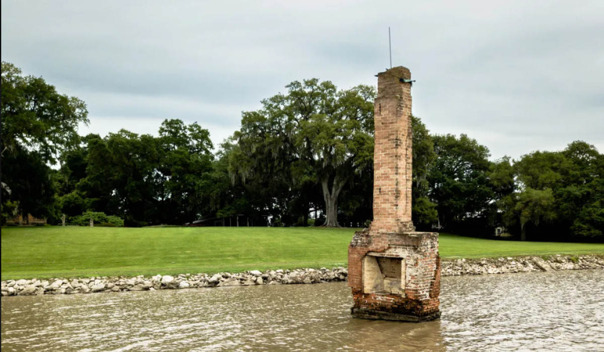 Lake Peigneur: The Drilling Disaster That Swallowed a Lake