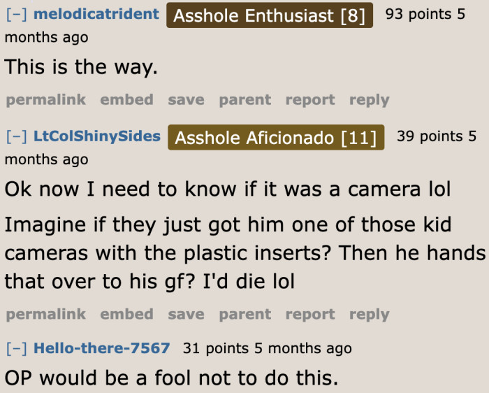 However, users advised him to check the gift's contents before giving it to his girlfriend.