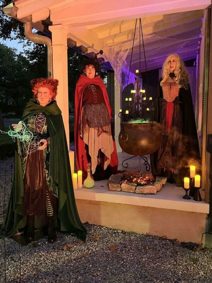 They look like the real deal, and I'm living for that. Definitely a great Halloween setup.