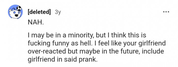 This Redditor feels the OP's girlfriend overreacted