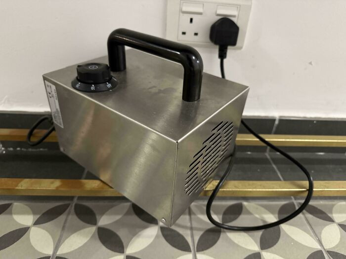 "The Hotel I'm Staying In (Malta) Is Running An Ozone Generator Where People Sleep"