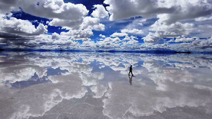 "Salar De Uyuni, The World's Largest Salt Flat, Bolivia. Awesome Shot"