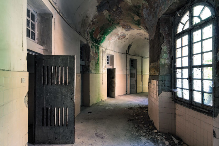 13. Just the door looks terrifying.