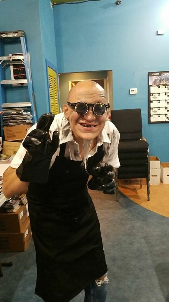 24. My Friend's Last Minute Halloween Costume