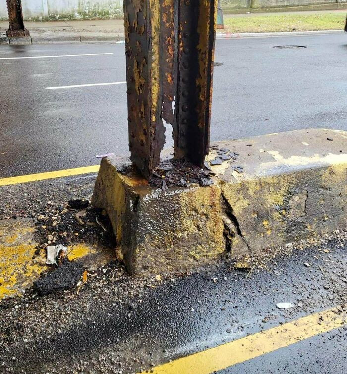 34. Chicago Metra Up-N Track Carries 34,000 Passengers On 70 Trains Across This Bridge Each Weekday