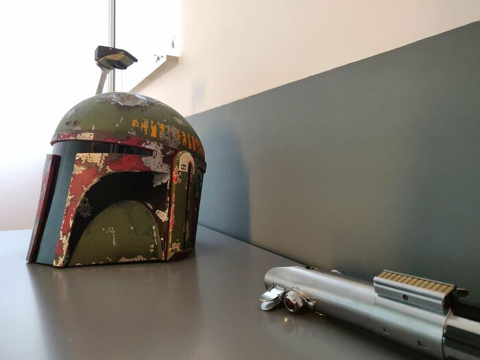 "I Made A Boba Fett Helmet Out Of 94% Cardboard!"