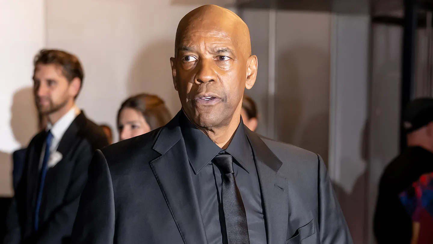 Denzel Steps Out… and Fires Up! The Iconic Actor’s Arrival in the Big Apple Takes an Unexpected Turn