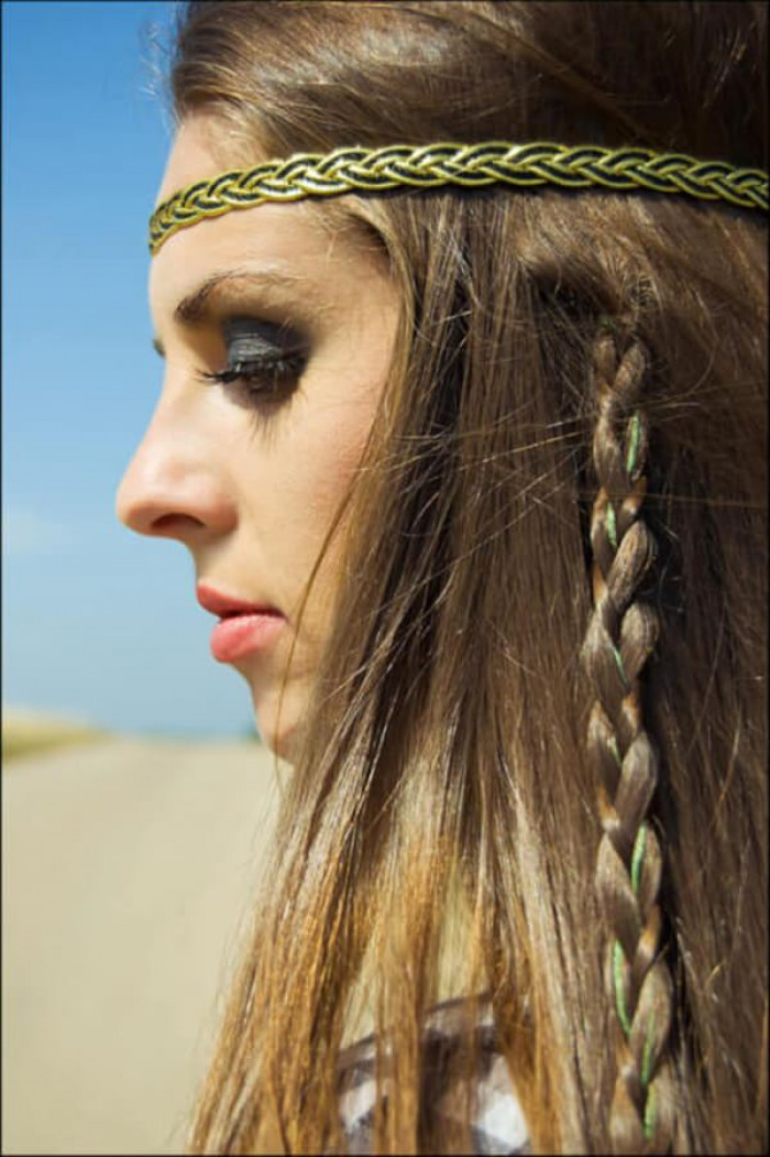 47. Exotic Style consisted of a headband and a braid