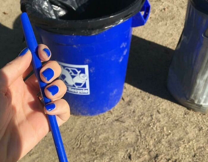 "I Didn’t Think My Day Could Get Any Better With My Nails Matching My Pen, But Then We Ran Into This Bin!"