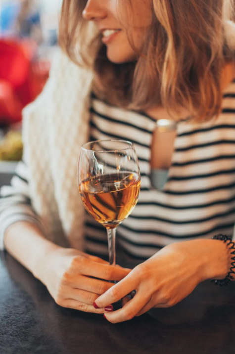 Alcohol Becomes Especially Harmful After Age 65, Increasing Risks Like Memory Loss, Falls, and Dementia-like Symptoms.