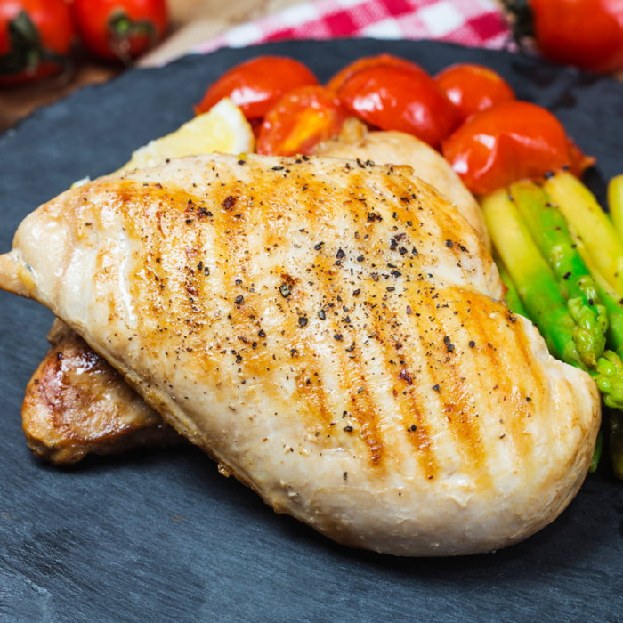 News headline highlighting massive recall of ready-to-eat chicken after Listeria scare