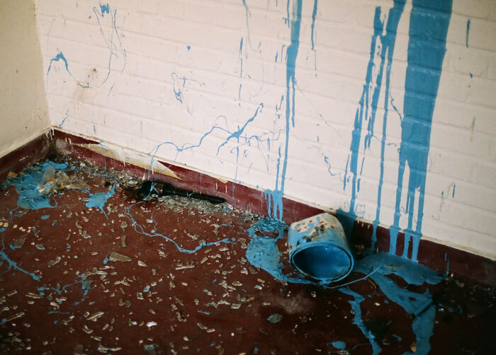 Boss demands muralists to work, and the rain destroys it all