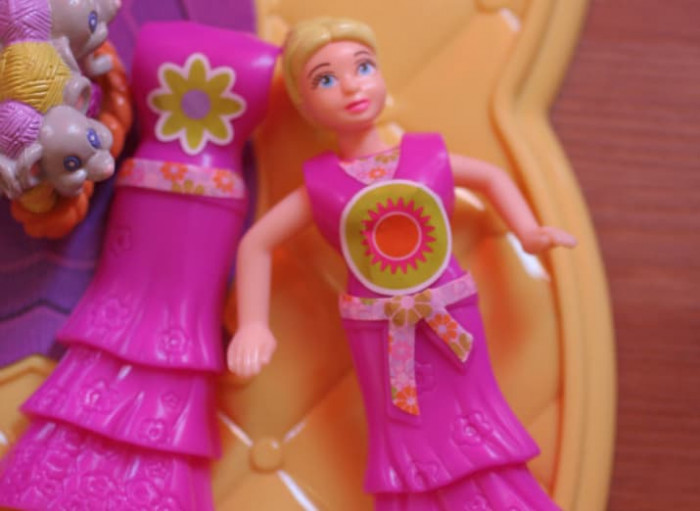 16. Polly Pockets
