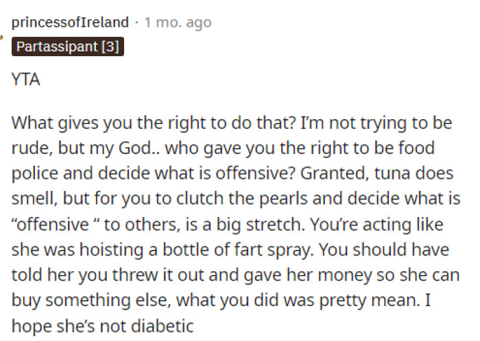 Many were in agreement that OP shouldn't have touched their mom's food because that's not their place.